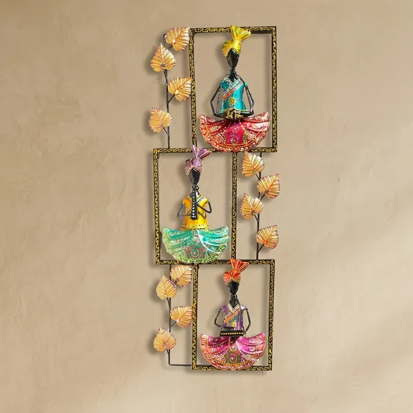 Decorative_Metal_Wall_Hanging_With_Handcrafted_Dolls_And_Pom-Poms