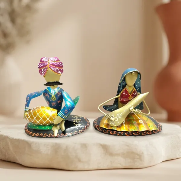 Handcrafted_Kondapalli_Wooden_Dolls_-_Traditional_Indian_Figurines_(Set_Of_2)