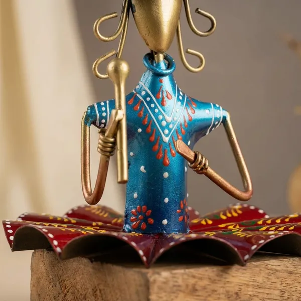Handcrafted_Metal_Decorative_Figurine_-_Meditating_Woman_With_Staff