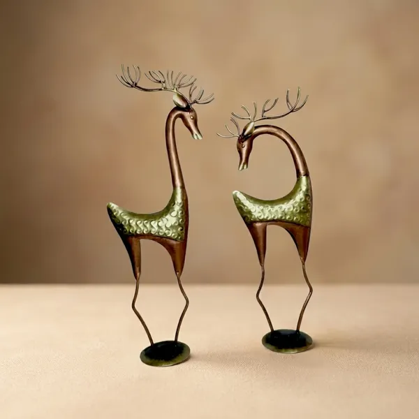 Decorative_Metal_Reindeer_Figurine_Set_(Set_Of_2)