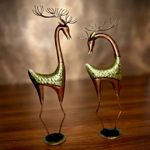 Decorative_Metal_Reindeer_Figurine_Set_(Set_Of_2)