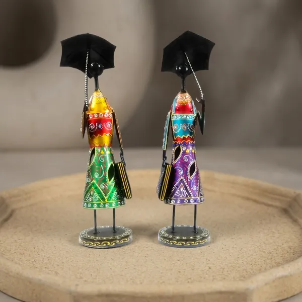 Decorative_Metal_Figurines_With_Umbrella_-_Set_Of_2_(Multicolor)