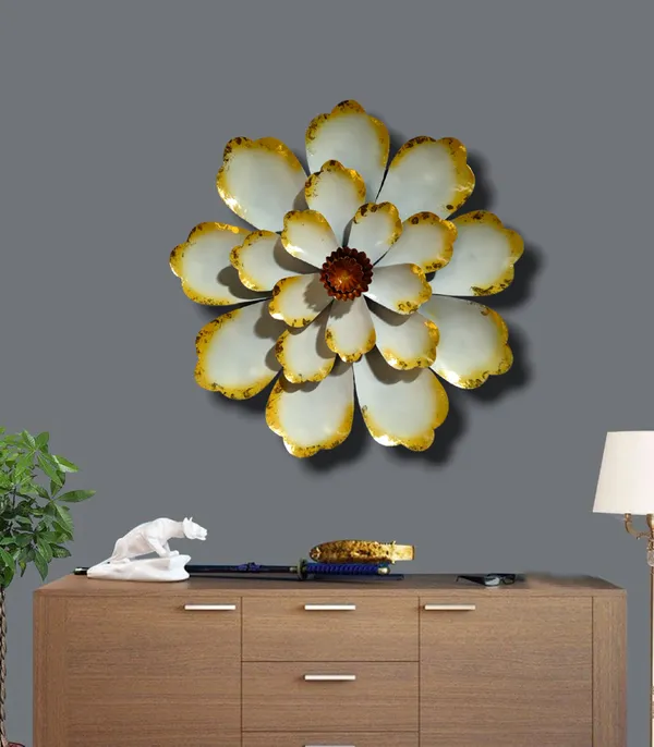Decorative_Metal_Flower_Wall_Art_-_White_&_Gold_Layered_Floral_Design