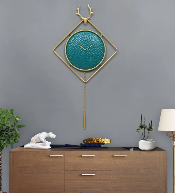 Decorative_Wall_Clock_With_Deer_Antler_Design_And_Teal_Blue_Dial