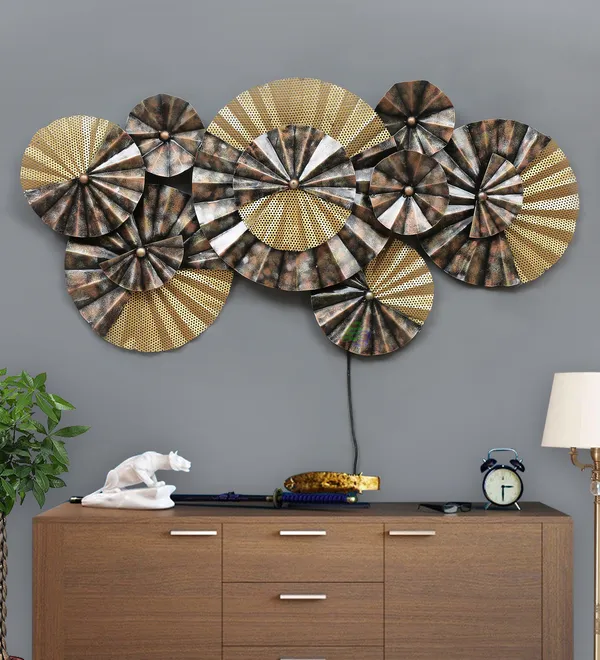 Multi-Circle_Metal_Wall_Art_Décor_With_Gold_And_Mother_Of_Pearl_Finish