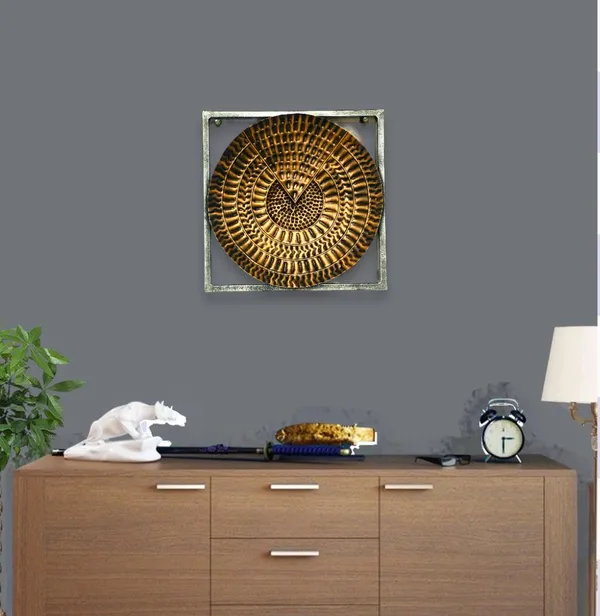 Golden_Circular_Textured_Metal_Wall_Art_With_Square_Frame