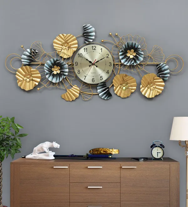 Decorative_Metal_Wall_Clock_With_Floral_Design