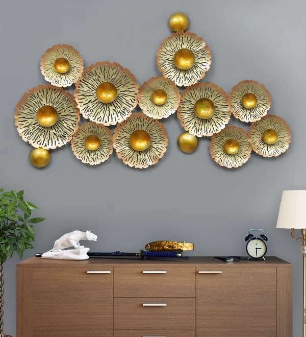 Golden_Floral_Metal_Wall_Art_Decor_With_Textured_Disc_Design