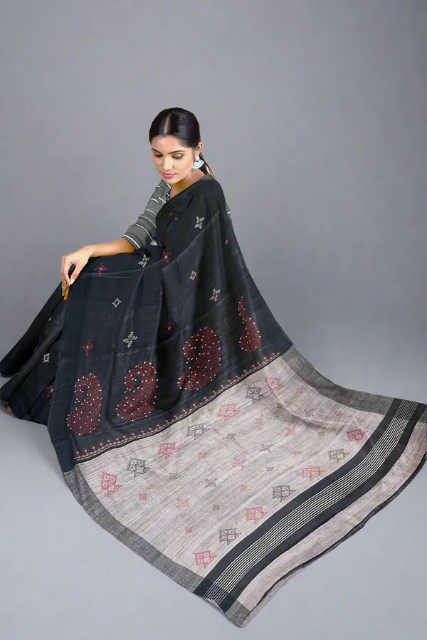 Black_And_Grey_Premium_Khicha_Silk_Kasuti_Saree_With_Blouse_For_Women