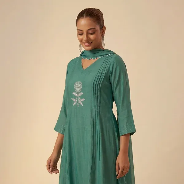 Green_Premium_Georgette_Floral_Embroidered_Anarkali_Kurta_Set_With_Palazzo_For_Women
