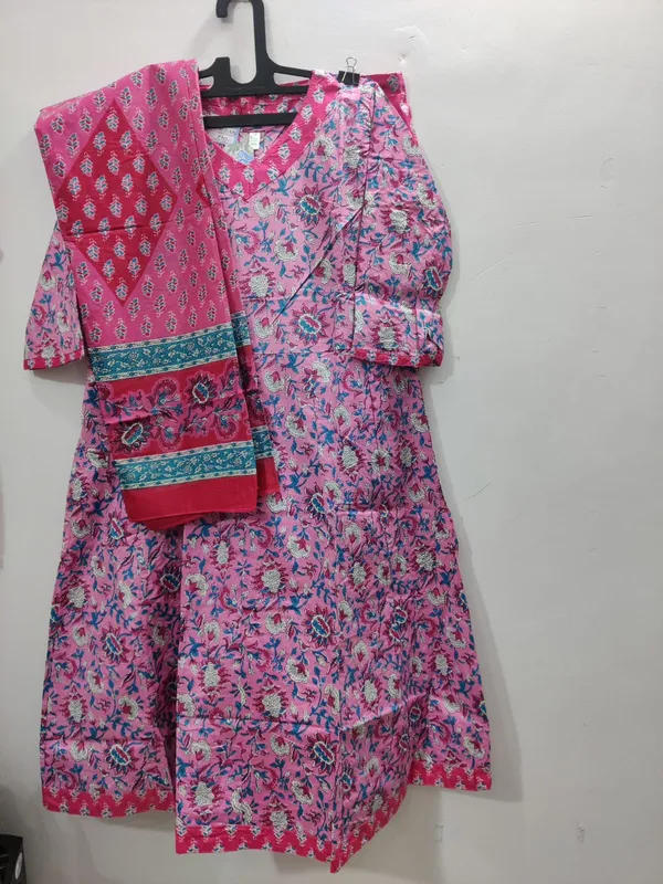 Pink_Floral_Print_Cotton_Anarkali_Kurta_Set_With_Dupatta_For_Women