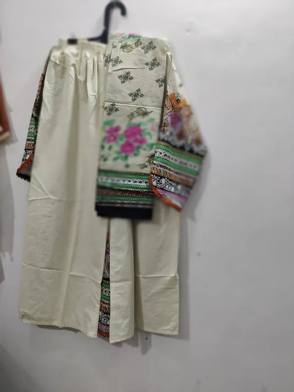 Multicolor_Floral_Print_Cotton_Pakistani_Lawn_3-Piece_Suit_Set_For_Women