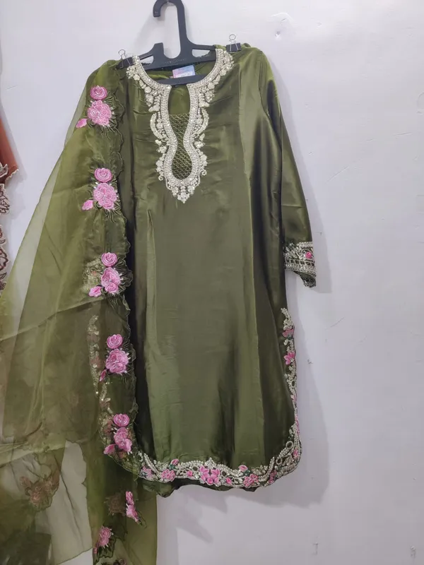 Olive_Green_Floral_Embroidered_Satin_Silk_Farshi_Kurta_Set_With_Dupatta_For_Women