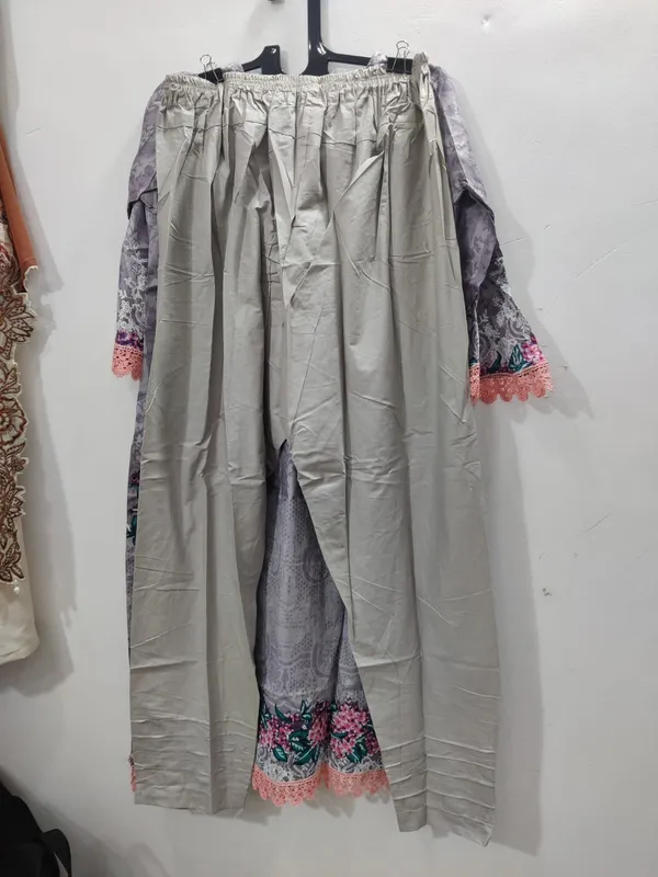 Grey_Purple_Print_Cotton_Pakistani_Suit_Set_With_Dupatta_For_Women