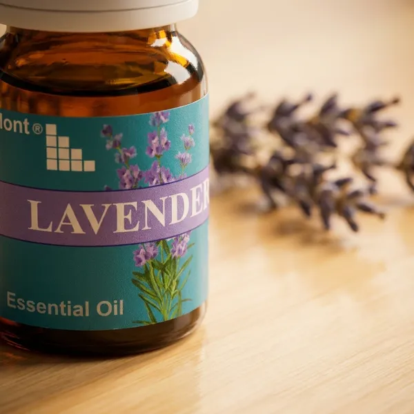 Amadont_Lavender_Essential_Oil_For_Sleep,_Stress_Relief,_Skin_Soothing