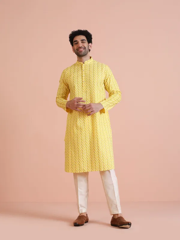 Yellow_Cotton_Blend_Printed_A-Line_Kurta_For_Men