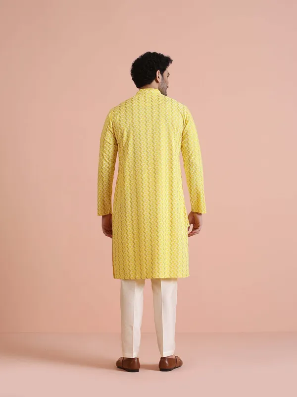 Yellow_Cotton_Blend_Printed_A-Line_Kurta_For_Men