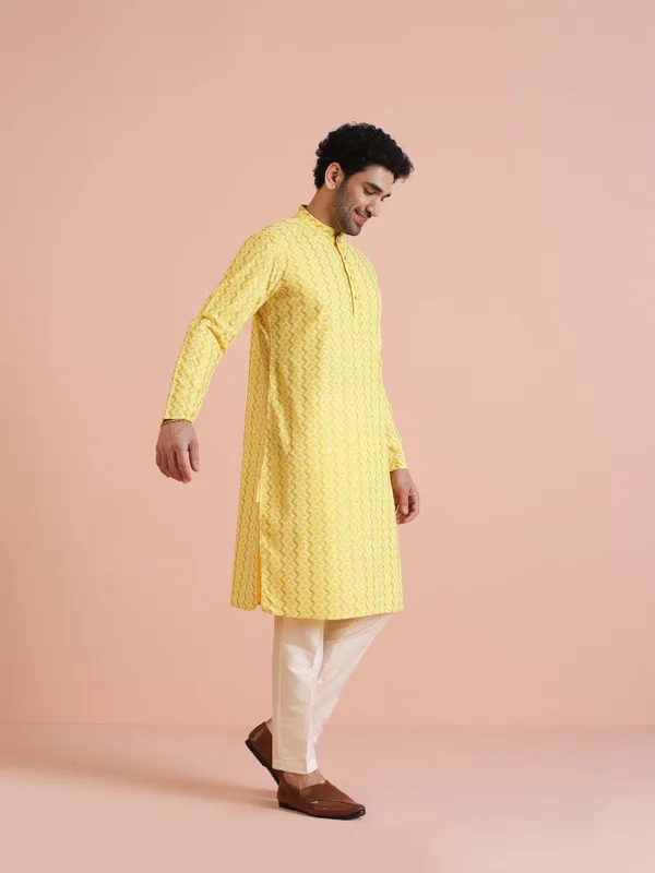 Yellow_Cotton_Blend_Printed_A-Line_Kurta_For_Men