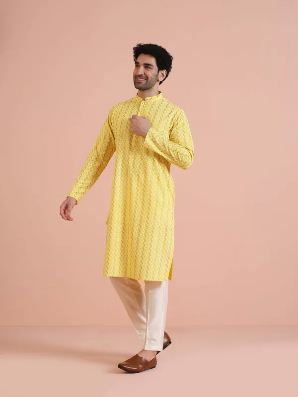 Yellow_Cotton_Blend_Printed_A-Line_Kurta_For_Men
