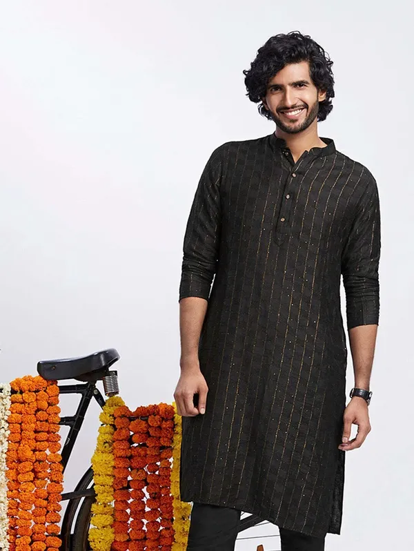 Black_Silk_Blend_Printed_A-Line_Kurta_For_Men