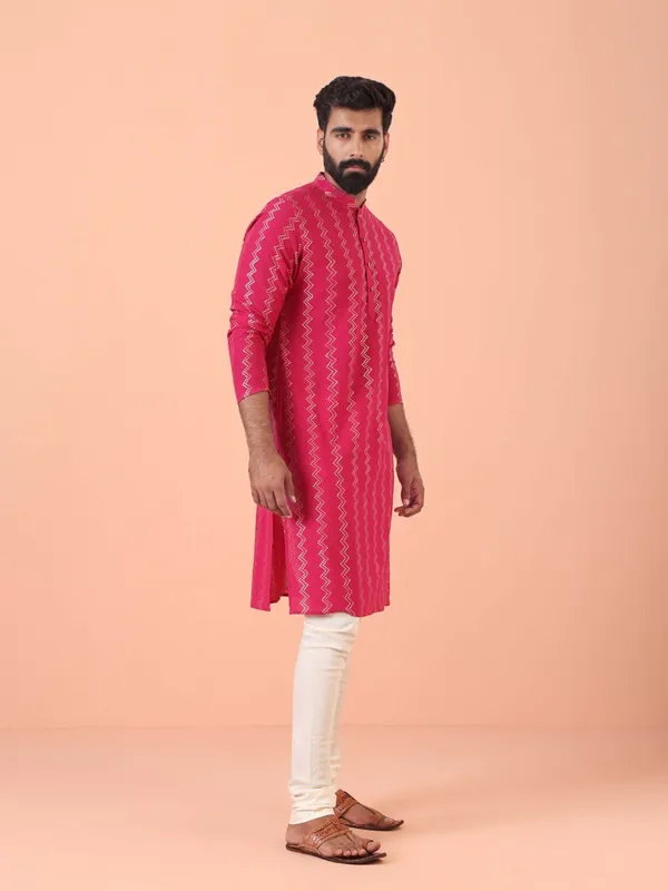 Pink_Cotton_Blend_Printed_A-Line_Kurta_And_Olive_Green_Cotton_Blend_Printed_A-Line_Kurta_For_Men_(Pack_Of_2)