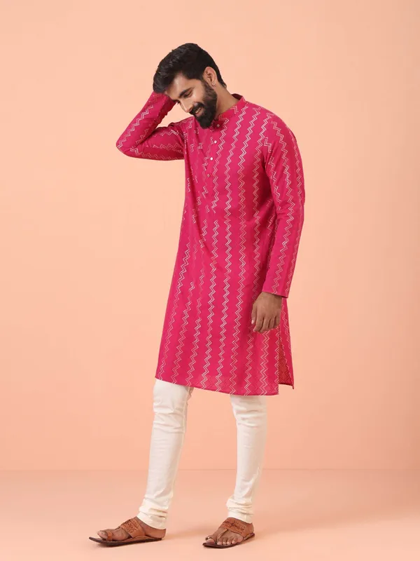 Pink_Cotton_Blend_Printed_A-Line_Kurta_And_Olive_Green_Cotton_Blend_Printed_A-Line_Kurta_For_Men_(Pack_Of_2)