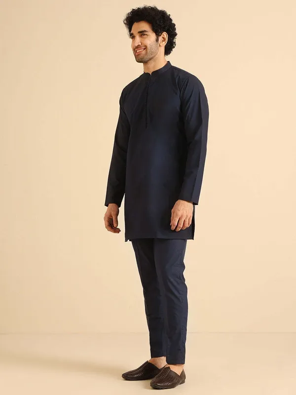 Blue_Cotton_Blend_Solid_A-Line_Kurta_For_Men