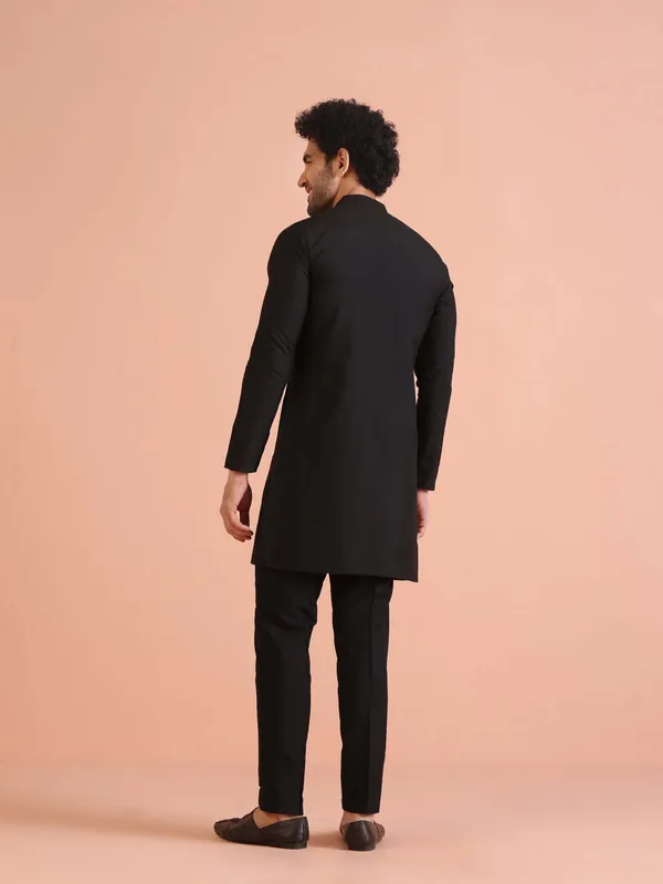 Black_Cotton_Silk_Solid_A-Line_Kurta_For_Men