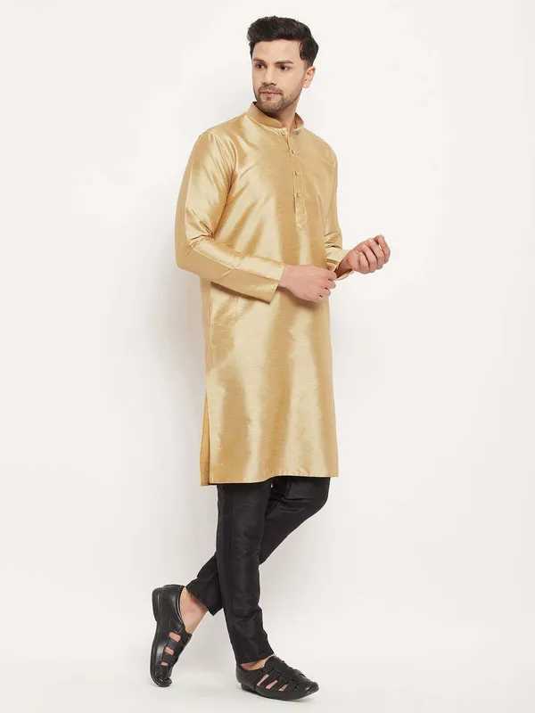Gold_Cotton_Silk_Solid_A-Line_Kurta_For_Men