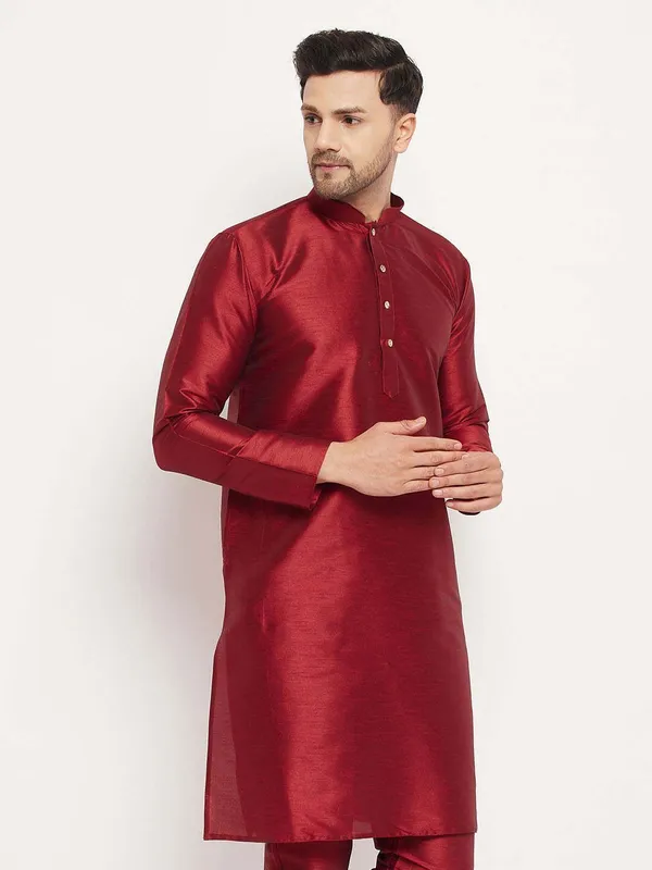 Maroon_Cotton_Silk_Solid_A-Line_Kurta_For_Men