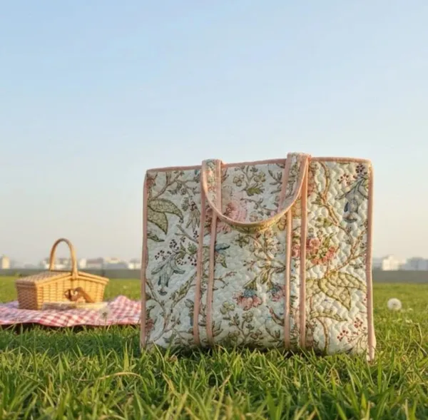 Floral_Print_Quilted_Tote_Bag_With_Handles