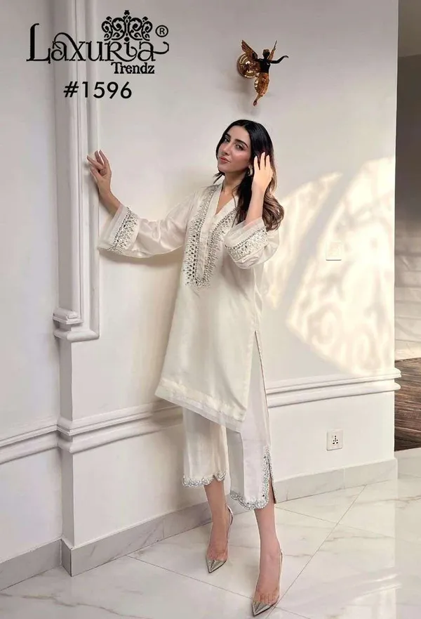 White_Cotton_Suit_Set_For_Women