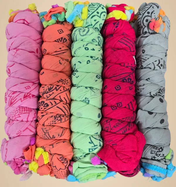 Multicolor_Cotton_Blend_Solid_Dupatta_For_Women_(Pack_Of_5)