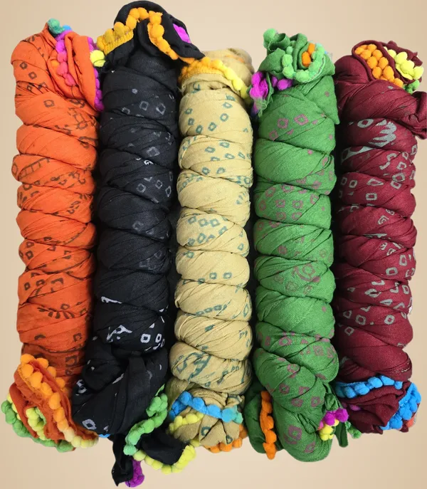 Multicolor_Cotton_Blend_Solid_Dupatta_For_Women_(Pack_Of_5)