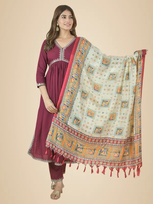 Multicolor_Silk_Blend_Printed_Dupatta_For_Women