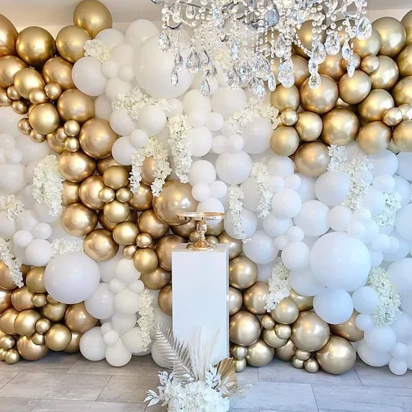 Golden_And_White_Happy_Birthday_Decoration_Kit_(Set_Of_50)