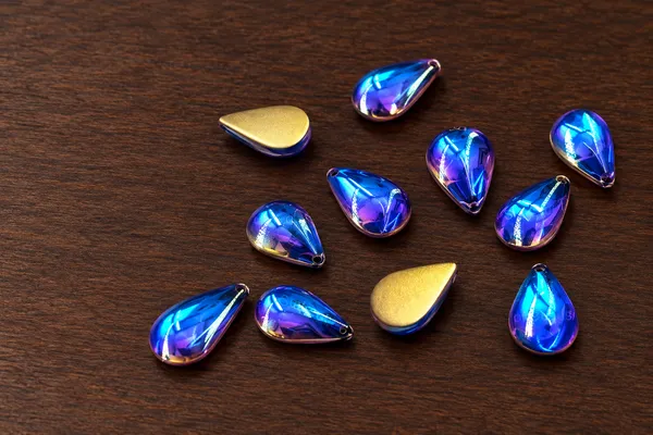 Genuine_Swarovski_Purple_Teardrop_Charm_Beads_|_6mm_|_10_Pcs