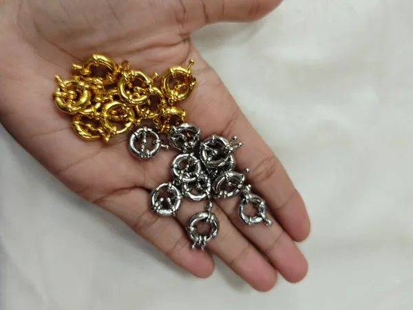 Gold_&_Silver_Plated_Spring_Lock_Clasp_Finding_|_15mm,_20_pcs_total_|_Savings_Pack
