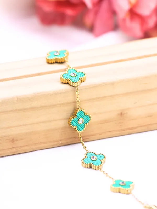 Green_Light_|_Green_Clover_Enamel_Gold_Plated_Bracelet_|_1_Piece