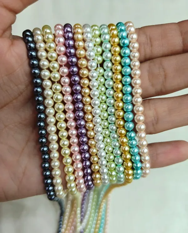 Light_Green_Lustre_Pearl_Beads_|_4,6,8mm_|_3_lines_(16_inches)