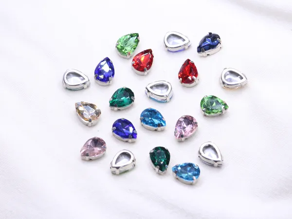 Fancy_Teardrop_Glass_Rhinestones_with_Metal_Holder_|_6x10mm,_10x14mm,_13x18mm_|_50_Pieces