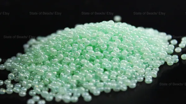 Green_Seed_Beads_2Mm_|_1_Bunch