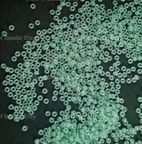 Green_Seed_Beads_2Mm_|_1_Bunch