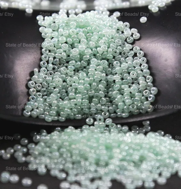 Green_Seed_Beads_2Mm_|_1_Bunch