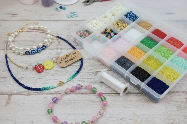 Jewellery_Making_Starter_Kit,_Various_Beads_in_One_Set
