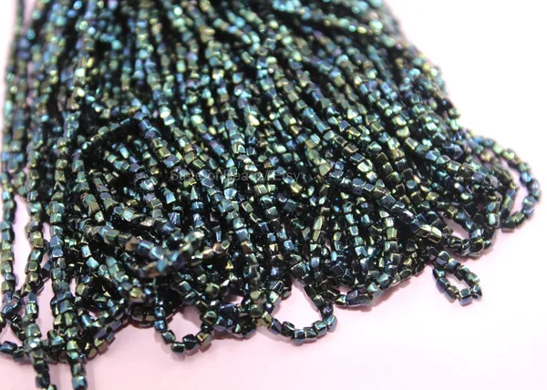 Green_Iris_Seed_Beads_2Mm_|_1_Bunch