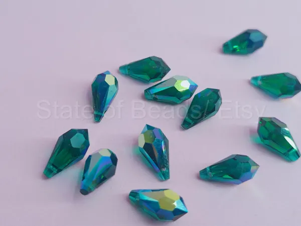 Swarovski_Green_Teardrop_Drop_Charms_11_5.5Mm_Side_Drill|_4_Pieces