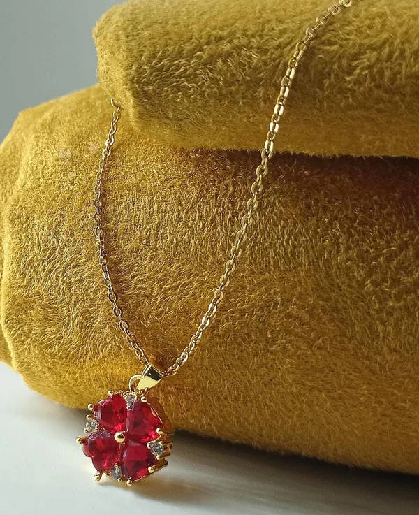 Worth_The_Search_|_18K_Gold_Plated_Four_Leaf_Clover_Ruby_Cubic_Zirconia_Anti_Tarnish_Necklace__|_1_Piece