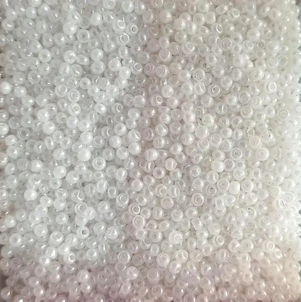 Green_Glass_Seed_Beads_|_2mm_|_1_Bunch