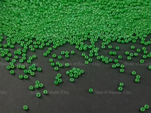 Green_Glass_Seed_Beads_|_2mm_|_1_Bunch
